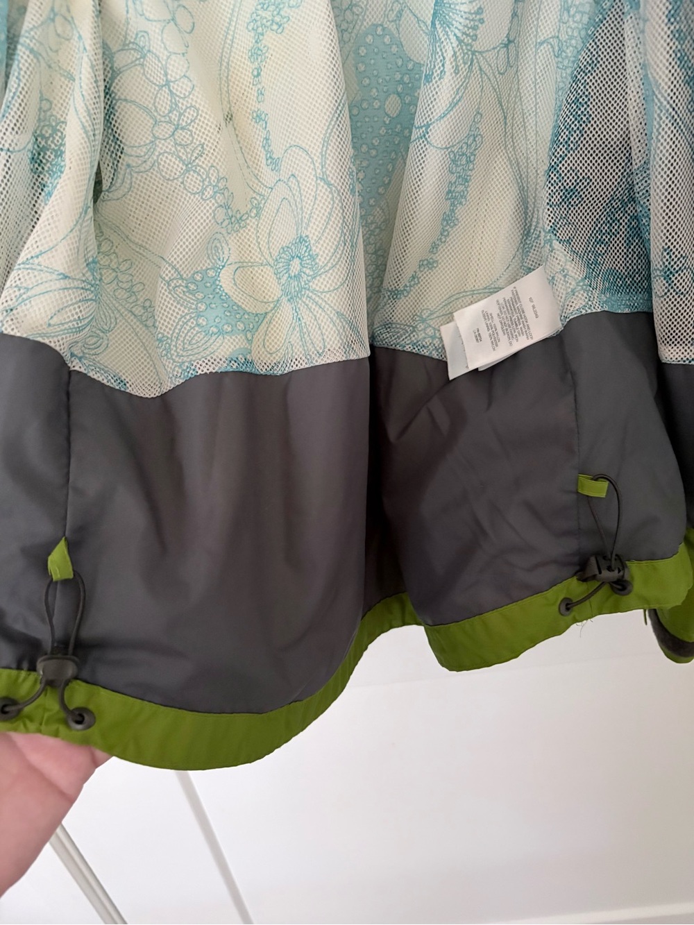 Columbia Titanium Green Waterproof Hooded
Rain Jacket Small - Picture 8 of 16